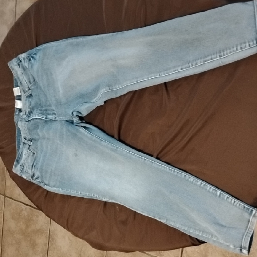 Time and Tru Women's Straight Leg Jeans - Light Blue